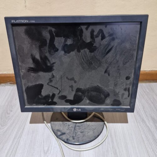LG Flatron L1550S - BN Monitor 15'' No 23 - LG Flatron L1550S - BN Monitor 15''
