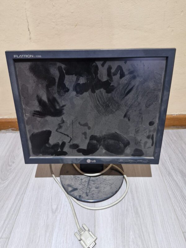 No 23 - LG Flatron L1550S - BN Monitor 15''